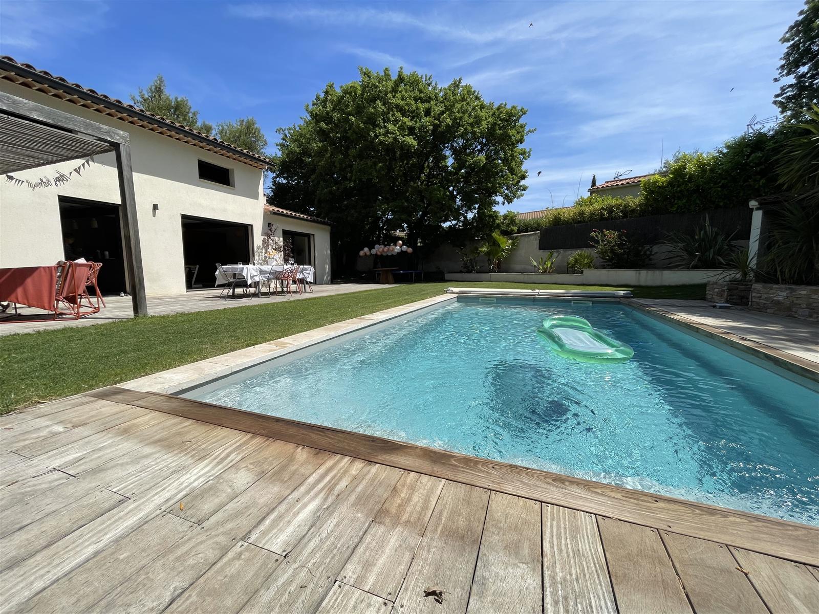 Rénovation Bastide Pertuis - Salon pierre apparente